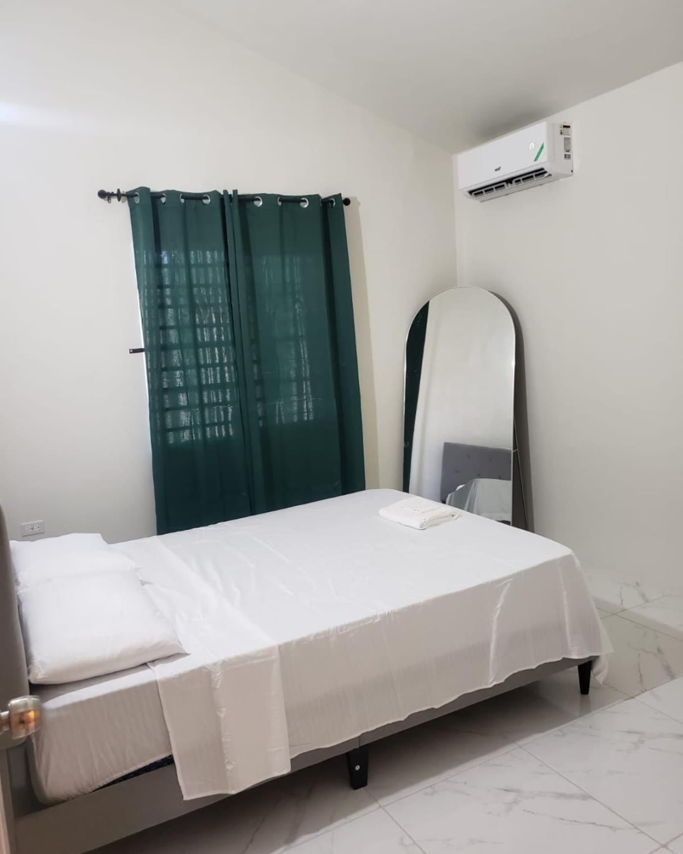 Phoenix Park II — Bedroom, looking back